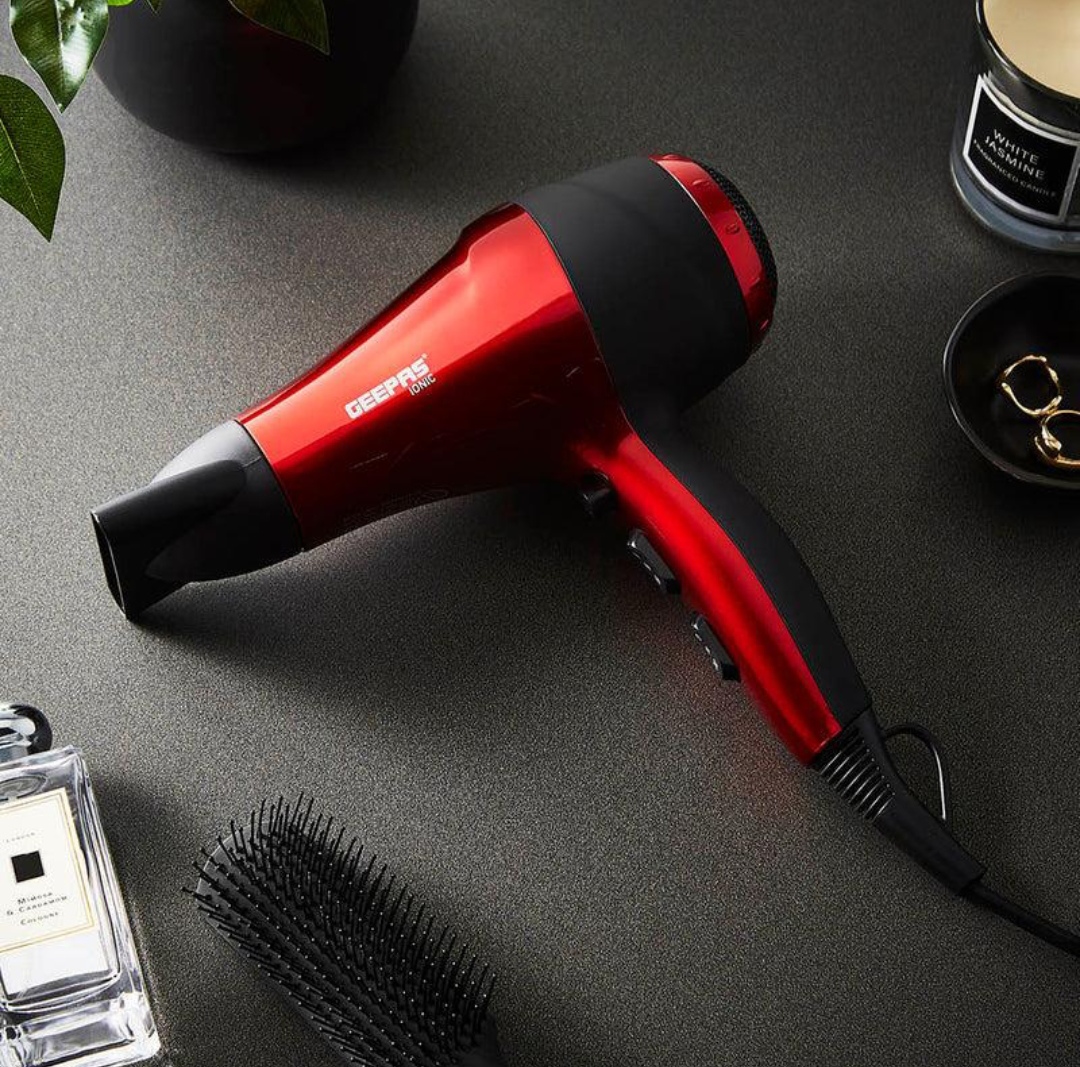 سشوارGeepasمدلGHD86018